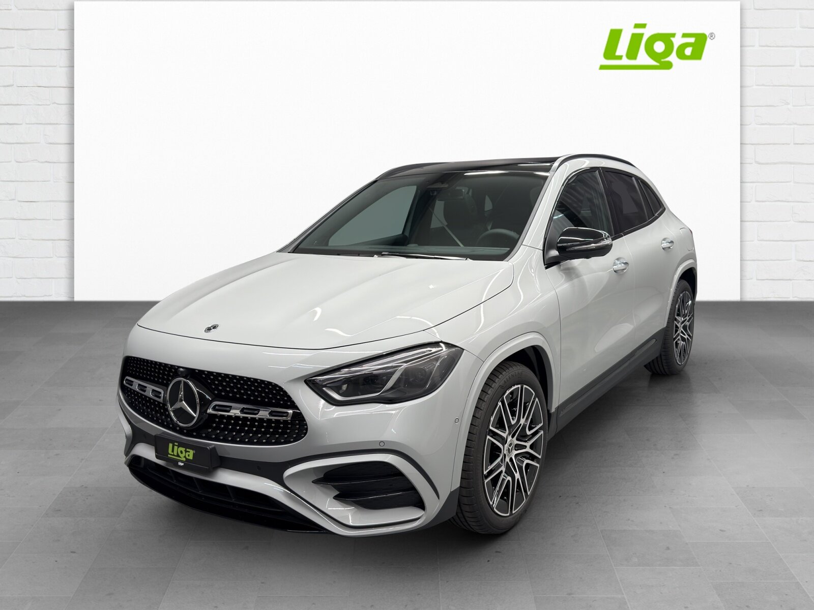 MERCEDES-BENZ GLA 200 AMG Line Night Star