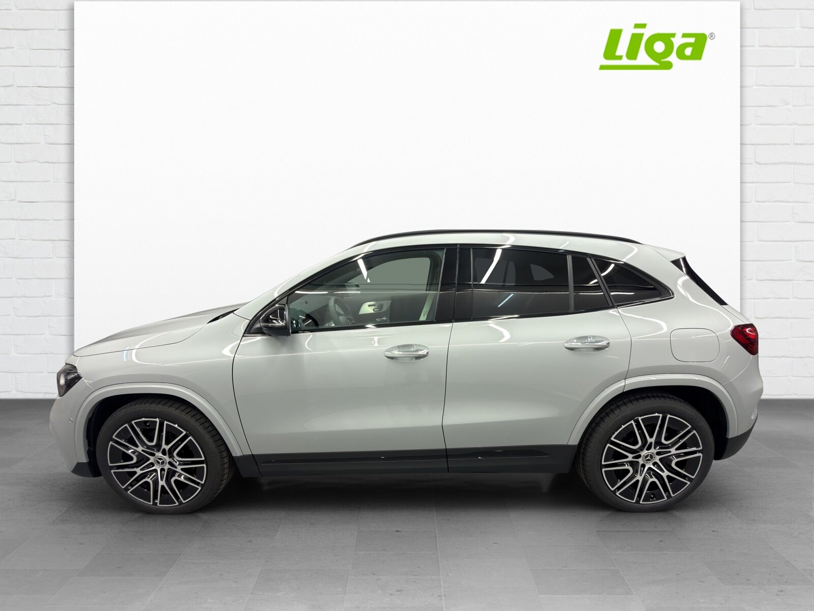 MERCEDES-BENZ GLA 200 AMG Line Night Star, Mild-Hybrid Petrol/Electric, New car, Automatic - 3