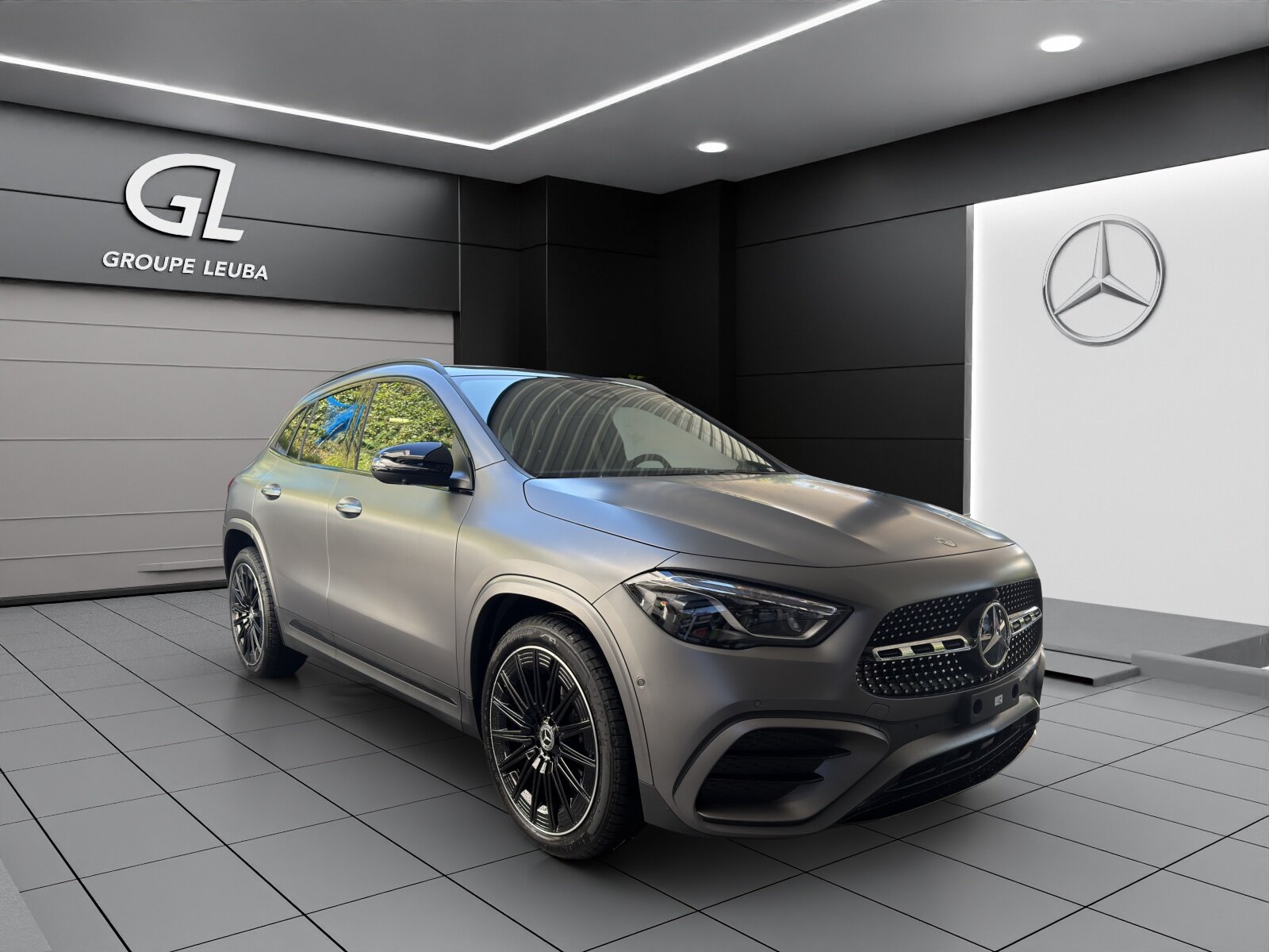 MERCEDES-BENZ GLA 200 Night Star 7G-DCT