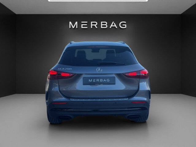 MERCEDES-BENZ GLA 200 Night Star 7G-D, Hybride Leggero Benzina/Elettrica, Auto nuove, Automatico - 5