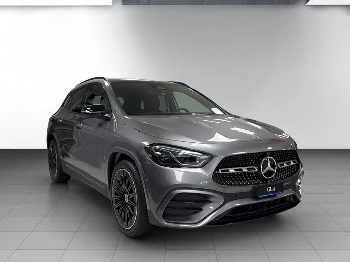 MERCEDES-BENZ GLA 200 Night Star 7G-DCT, Mild-Hybrid Petrol/Electric, New car, Automatic