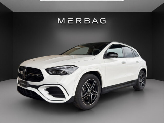 MERCEDES-BENZ GLA 200 Night Star 7G-D