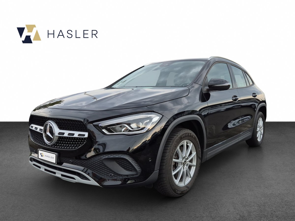 MERCEDES-BENZ GLA 200 7G-DCT