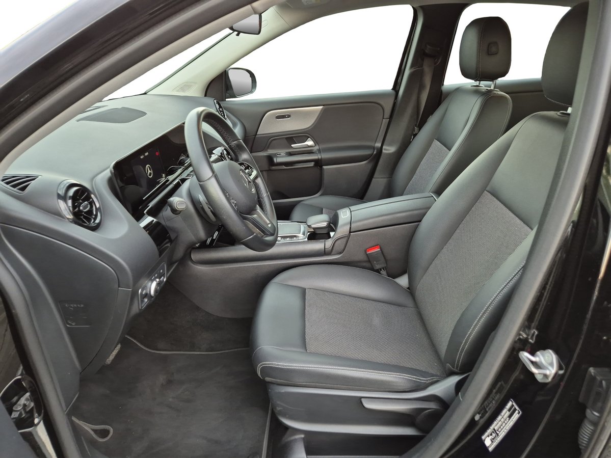 MERCEDES-BENZ GLA 200 7G-DCT, Benzin, Occasion / Gebraucht, Automatik - 7