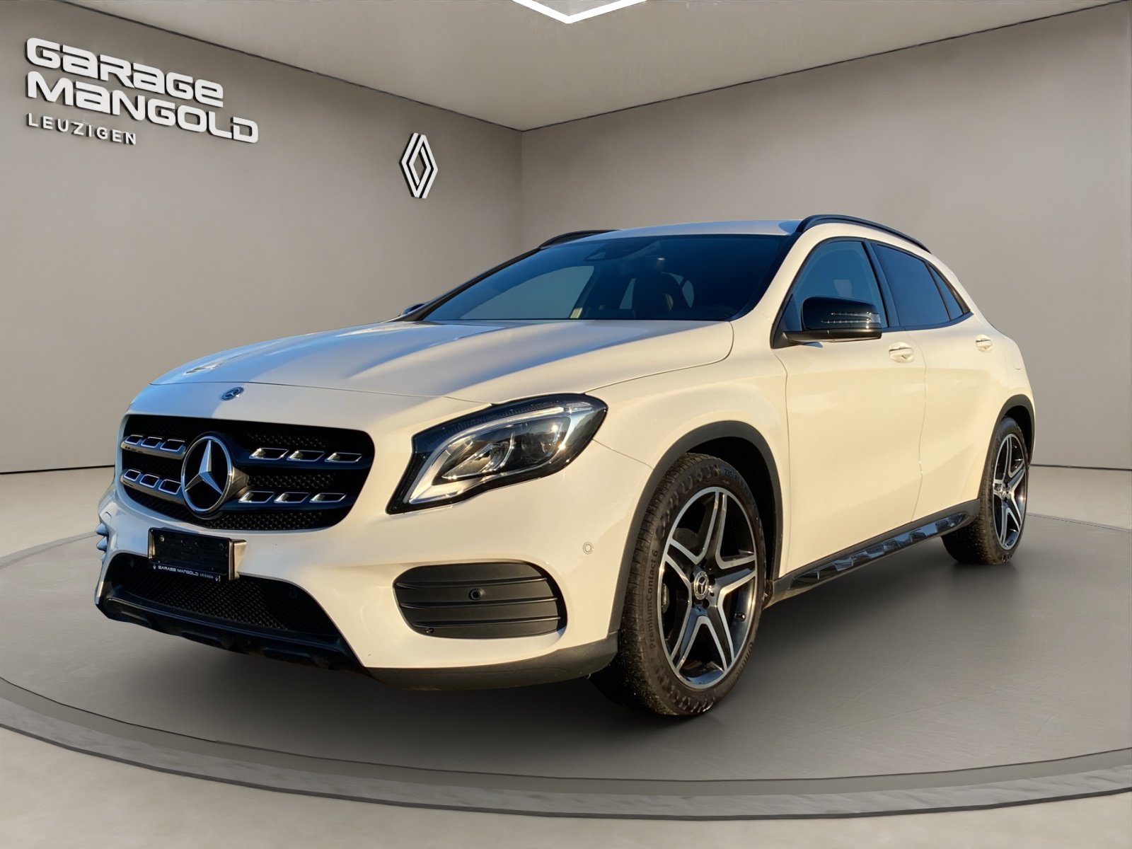 MERCEDES-BENZ GLA 200 AMG Line 7G-DCT