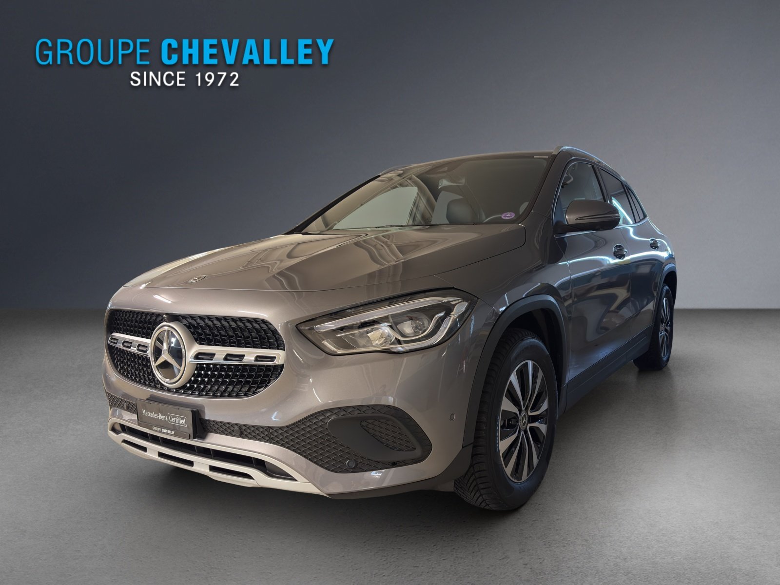 MERCEDES-BENZ GLA 200 4M Style 8G-D