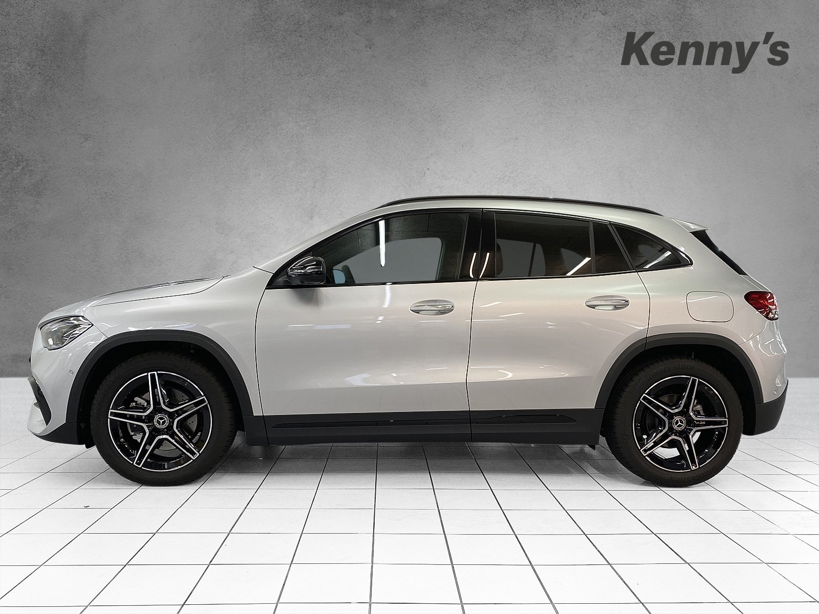 MERCEDES-BENZ GLA 200 AMG Line 4MATIC, Petrol, Second hand / Used, Automatic - 3