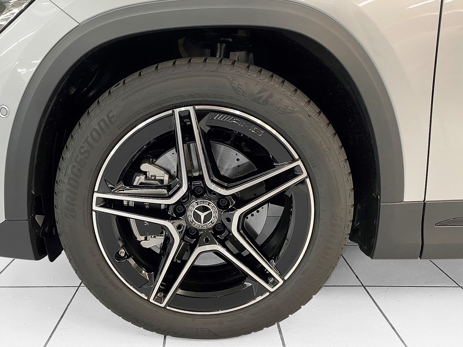 MERCEDES-BENZ GLA 200 AMG Line 4MATIC, Petrol, Second hand / Used, Automatic - 6