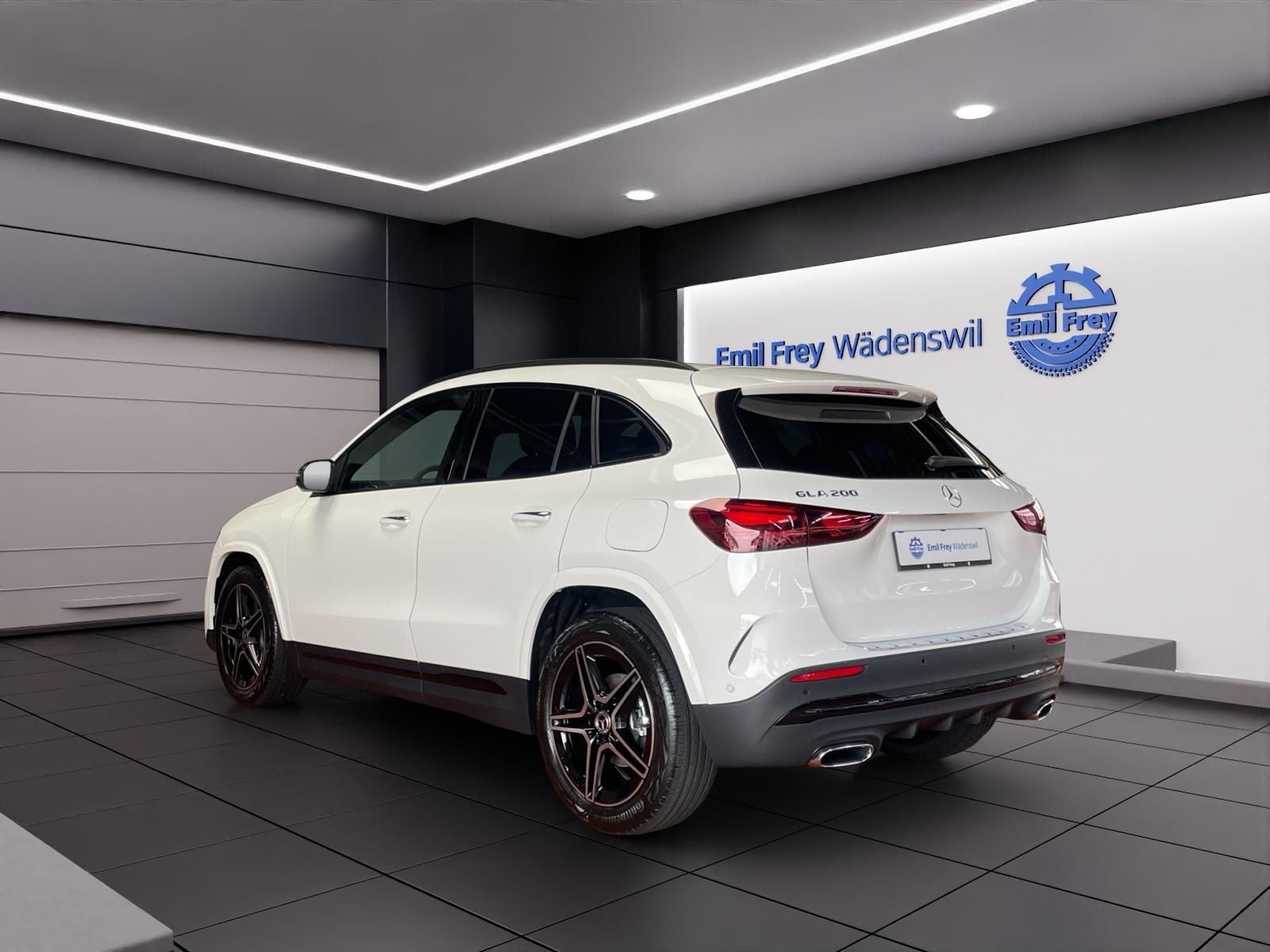 MERCEDES-BENZ GLA 200 Night Star AMG Line, Mild-Hybrid Benzin/Elektro, Occasion / Gebraucht, Automatik - 3