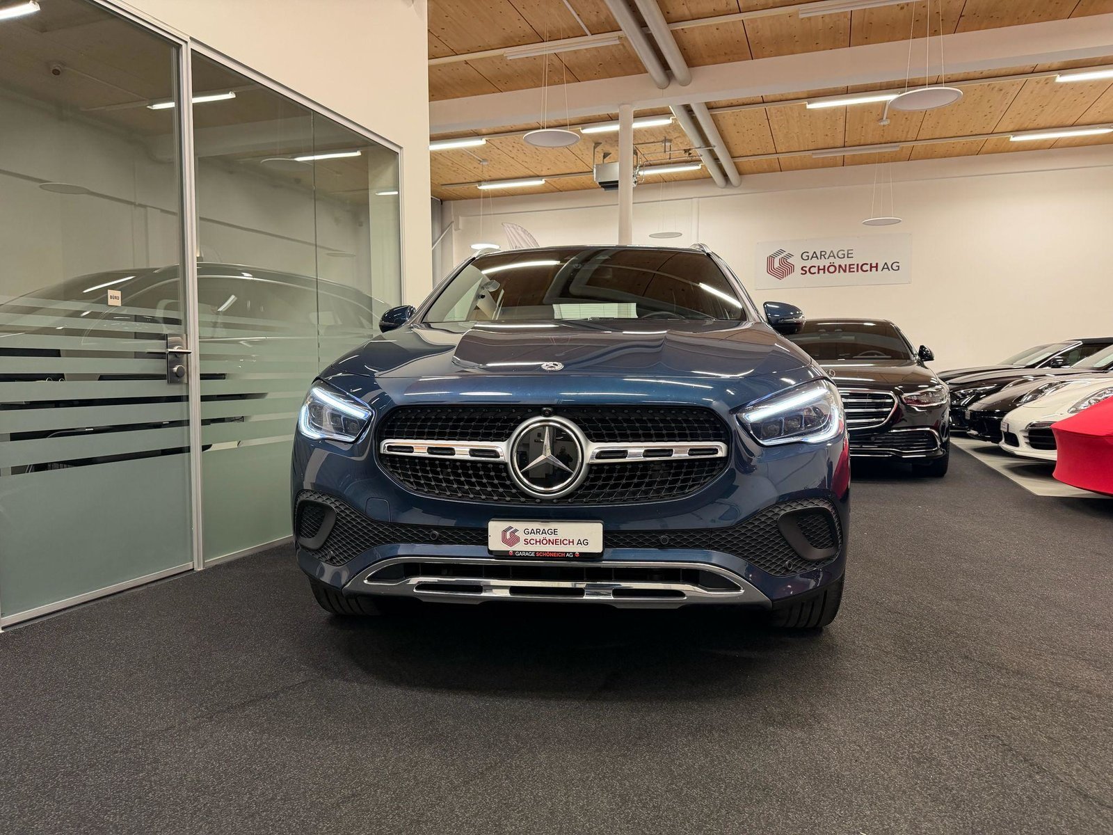 MERCEDES-BENZ GLA 200 Progressive, Benzin, Occasion / Gebraucht, Automatik - 2