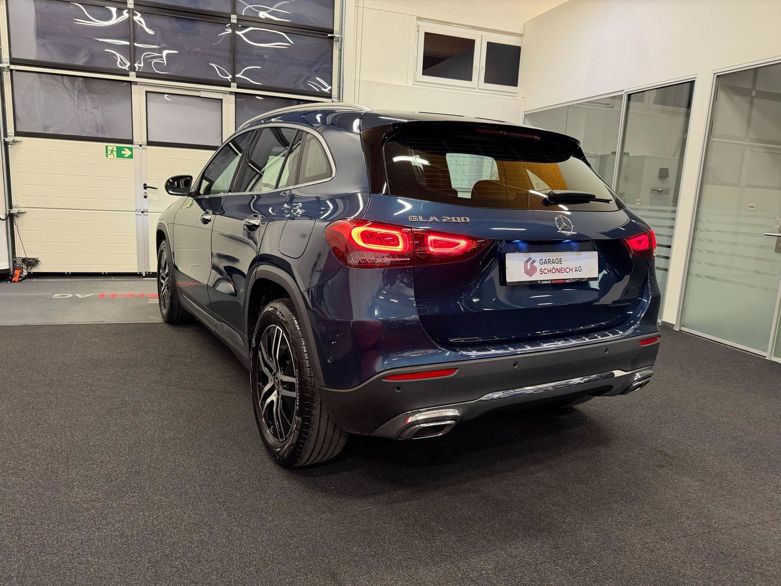 MERCEDES-BENZ GLA 200 Progressive, Benzin, Occasion / Gebraucht, Automatik - 7