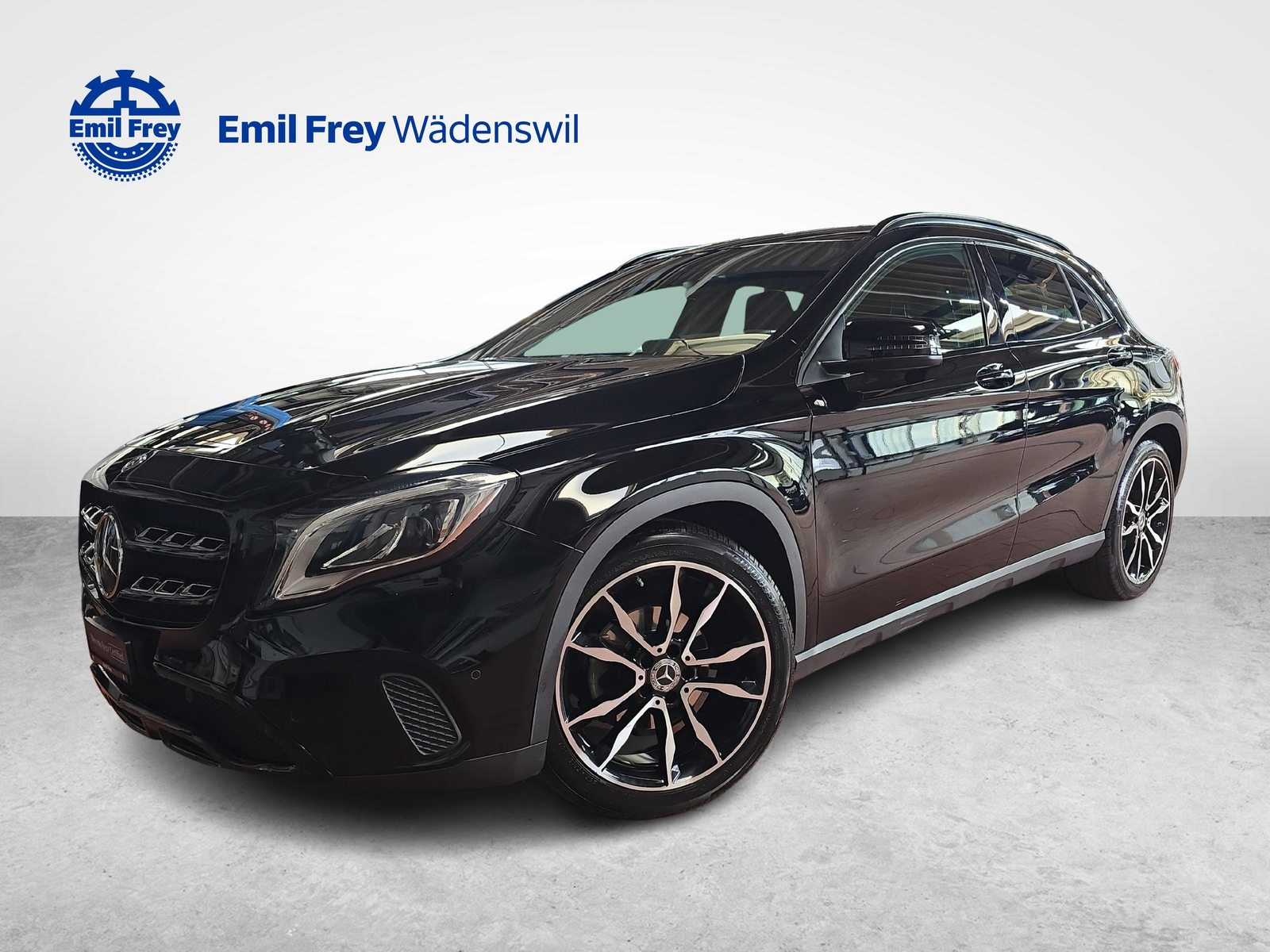 MERCEDES-BENZ GLA 200 Night Star Urban Line