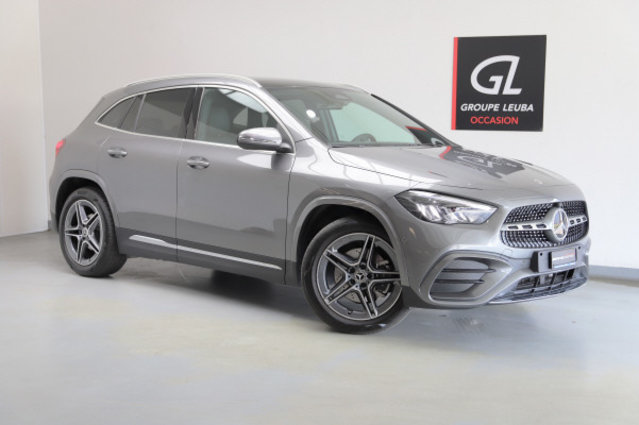 MERCEDES-BENZ GLA 200 7G-DCT