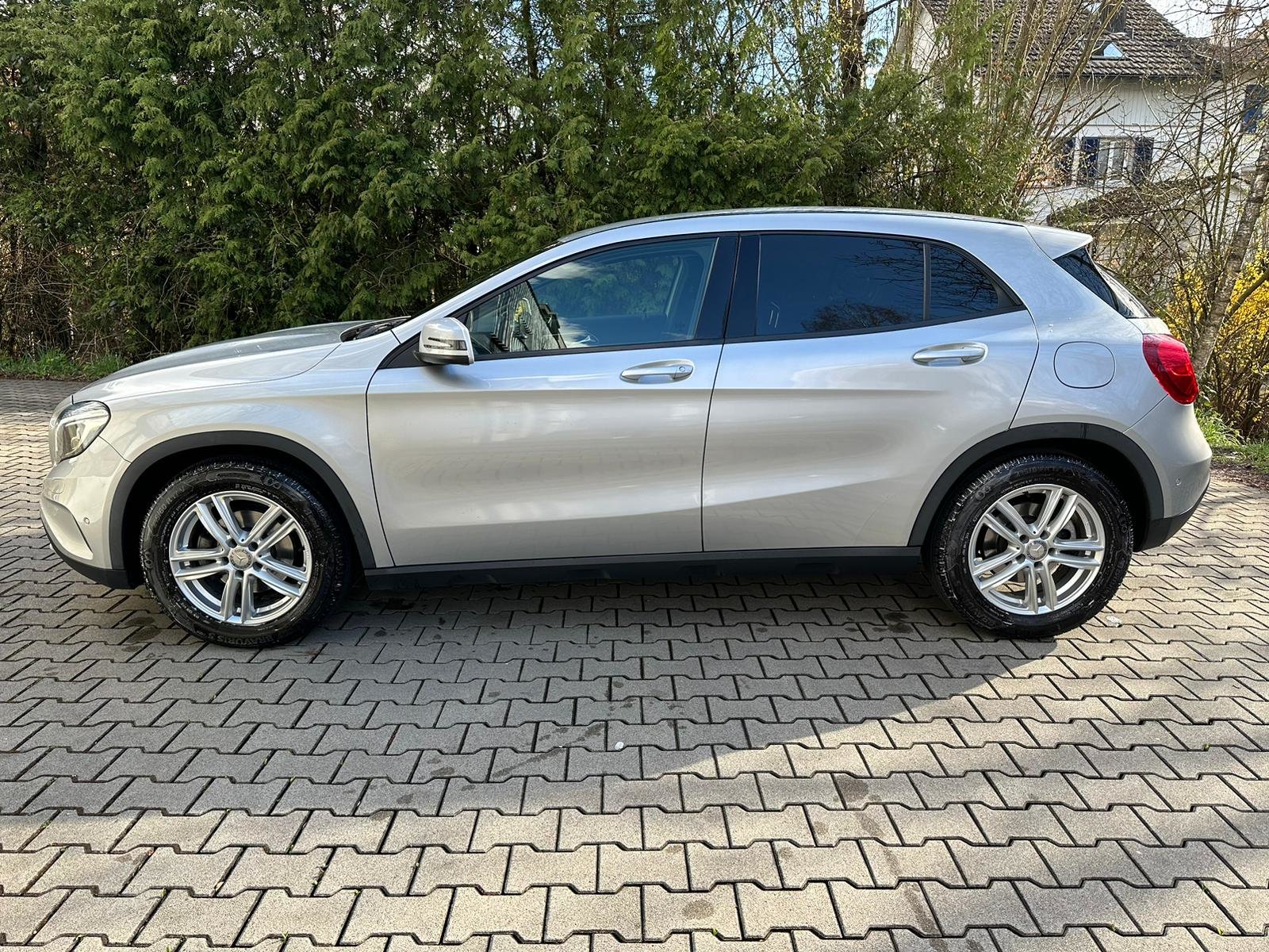 MERCEDES-BENZ GLA 200 CDI Swiss Star Edition 4Matic 7G-DCT, Diesel, Occasion / Utilisé, Automatique - 2