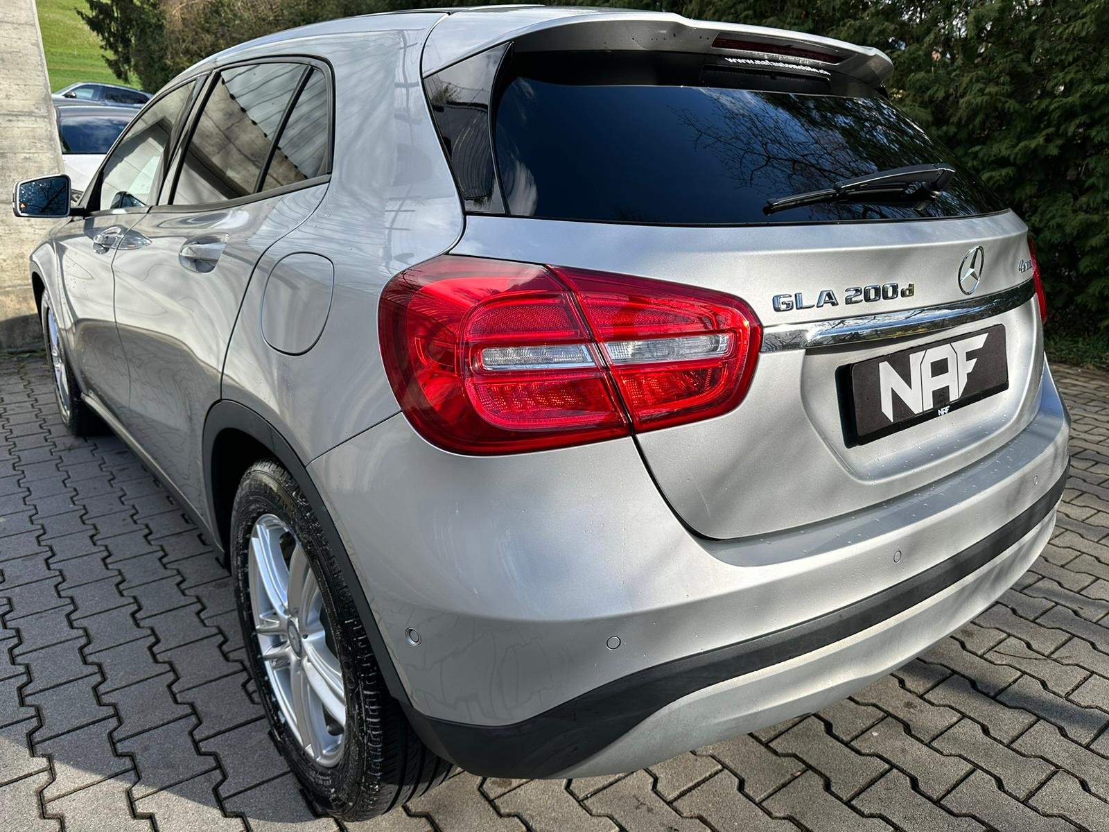 MERCEDES-BENZ GLA 200 CDI Swiss Star Edition 4Matic 7G-DCT, Diesel, Occasion / Utilisé, Automatique - 3