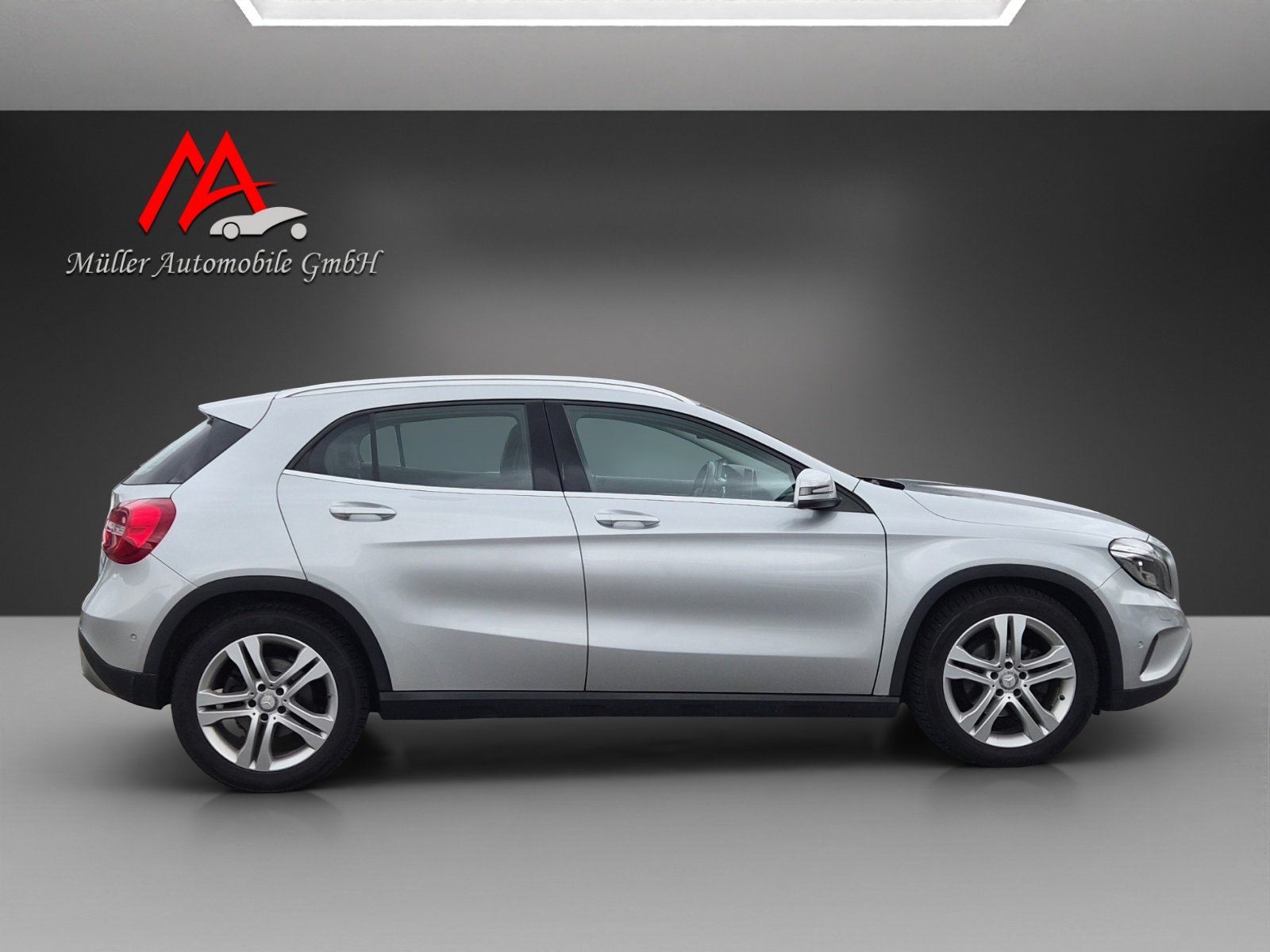 MERCEDES-BENZ GLA 200 CDI Swiss Star Edition 4Matic 7G-DCT, Diesel, Occasion / Utilisé, Automatique - 3