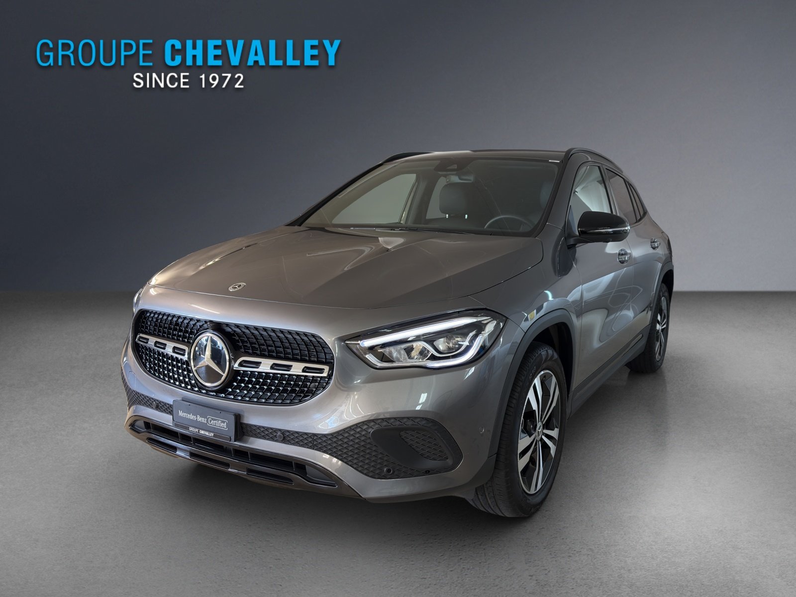 MERCEDES-BENZ GLA 200 Progressive