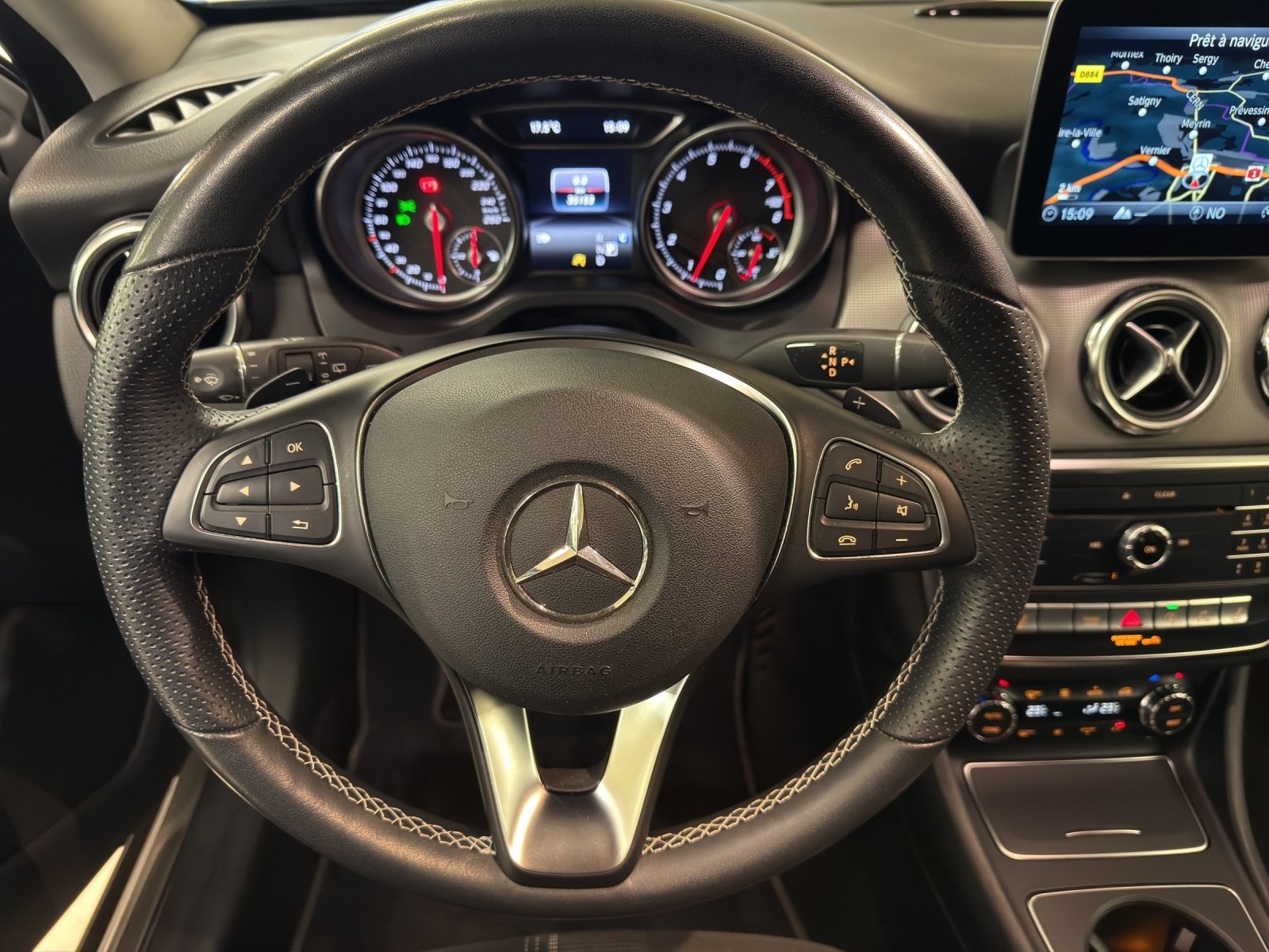 MERCEDES-BENZ GLA 200 Night Star, Benzin, Occasion / Gebraucht, Automatik - 7