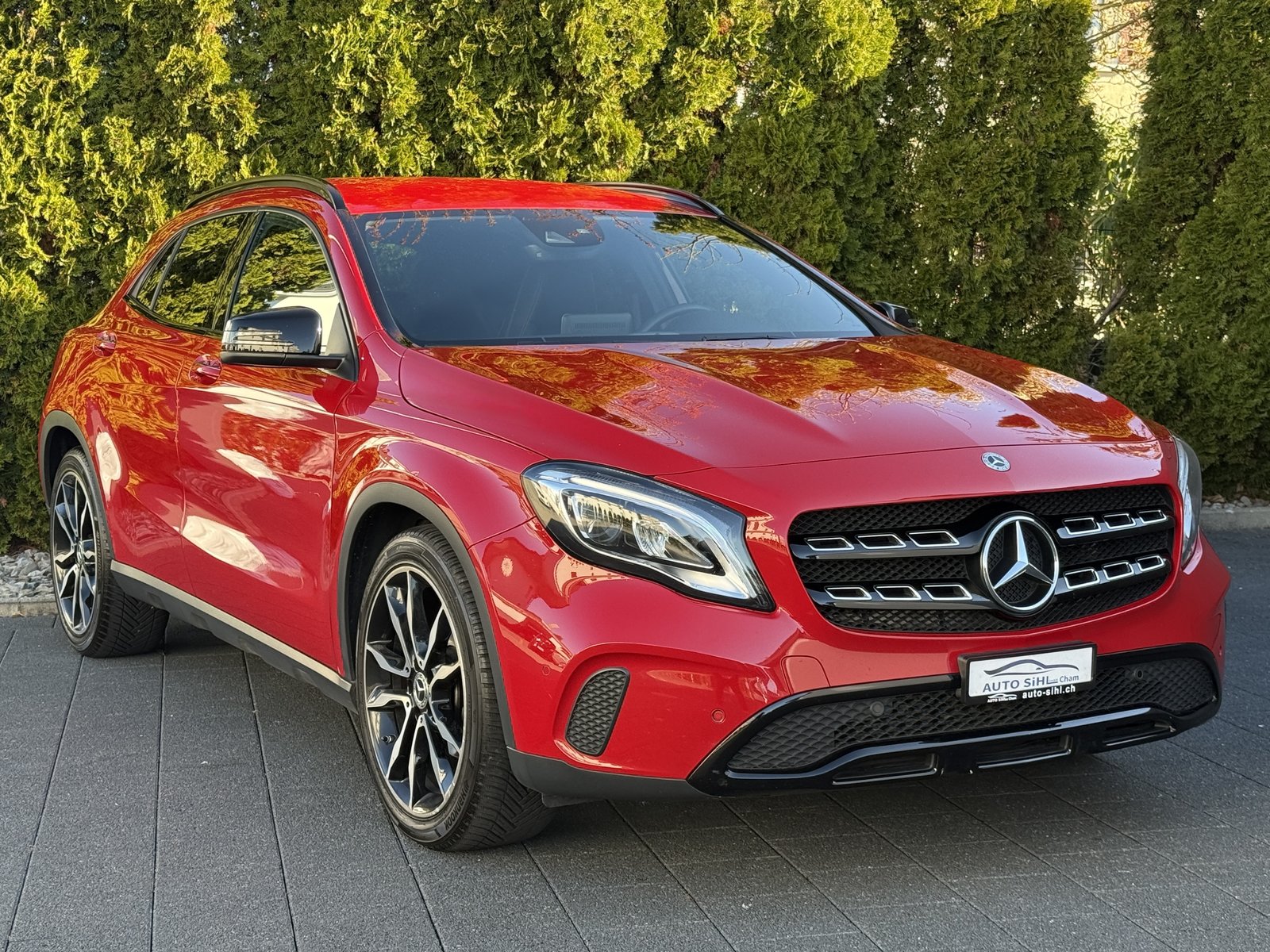 MERCEDES-BENZ GLA 200 Night Star 7G-DCT / Gratis Service, Petrol, Second hand / Used, Automatic - 6