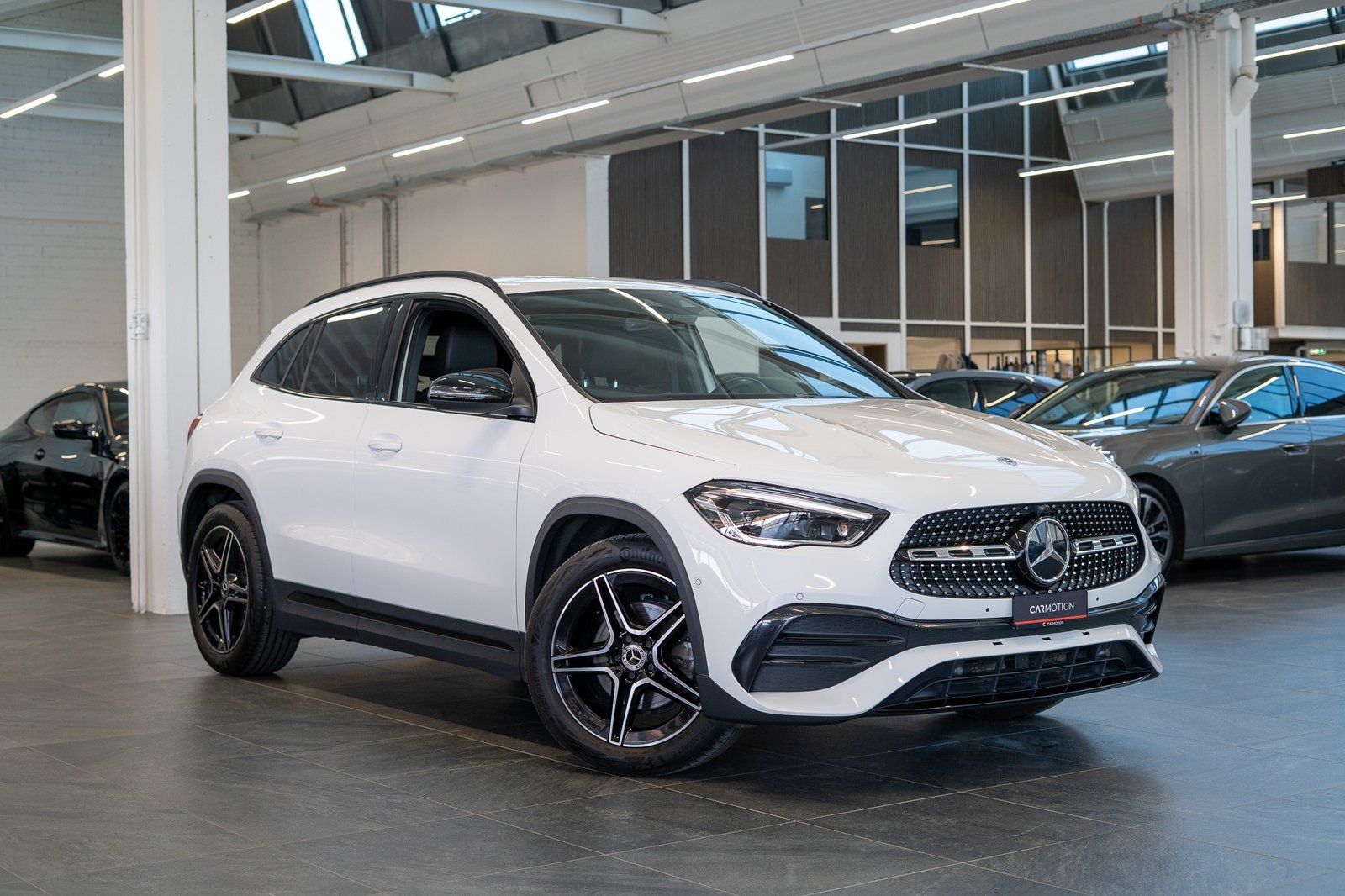 MERCEDES-BENZ GLA 200 AMG Line 4matic / Ambiente-beleuchtung, Benzina, Occasioni / Usate, Automatico - 3