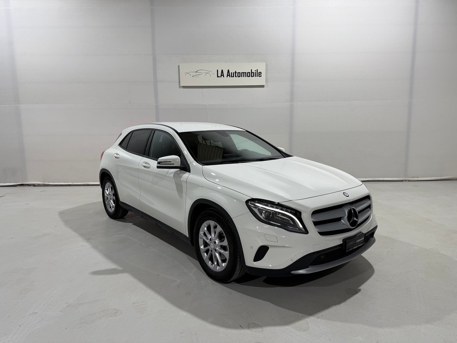 MERCEDES-BENZ GLA 200 7G-DCT, Petrol, Second hand / Used, Automatic - 5