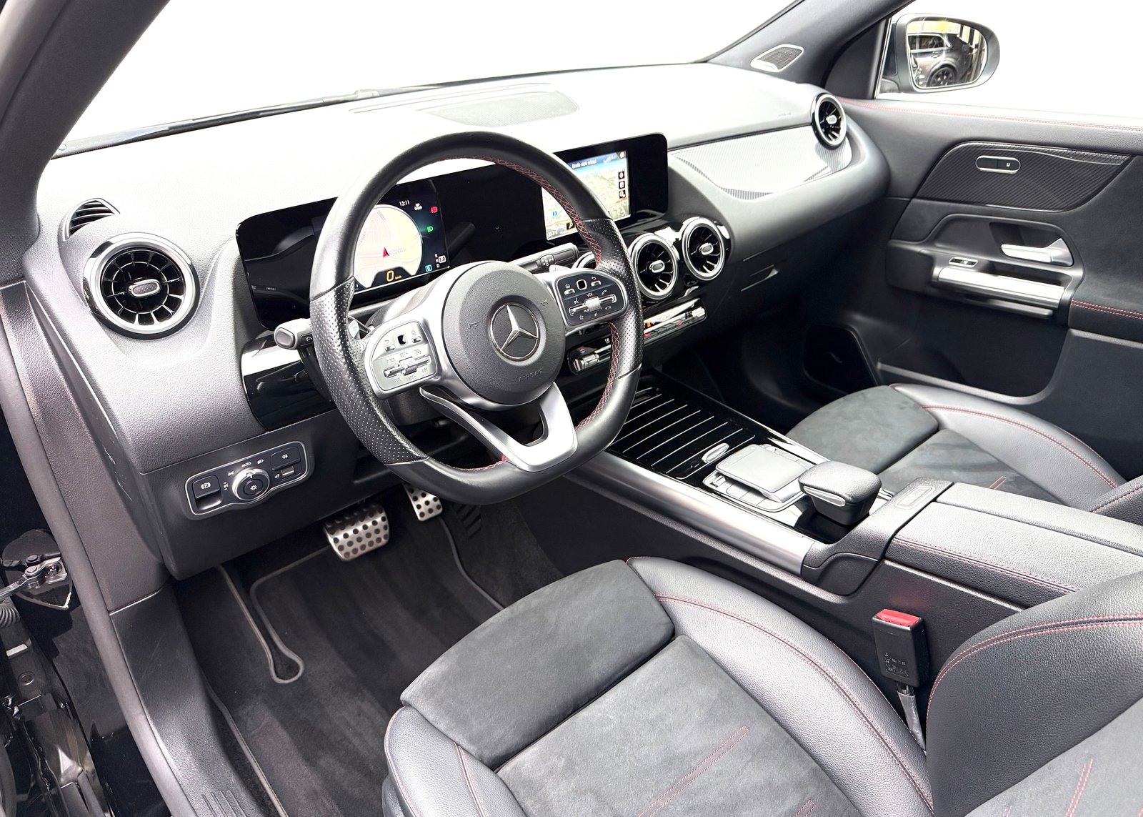 MERCEDES-BENZ GLA 200d AMG Line 8G-DCT, Diesel, Occasion / Gebraucht, Automatik - 7