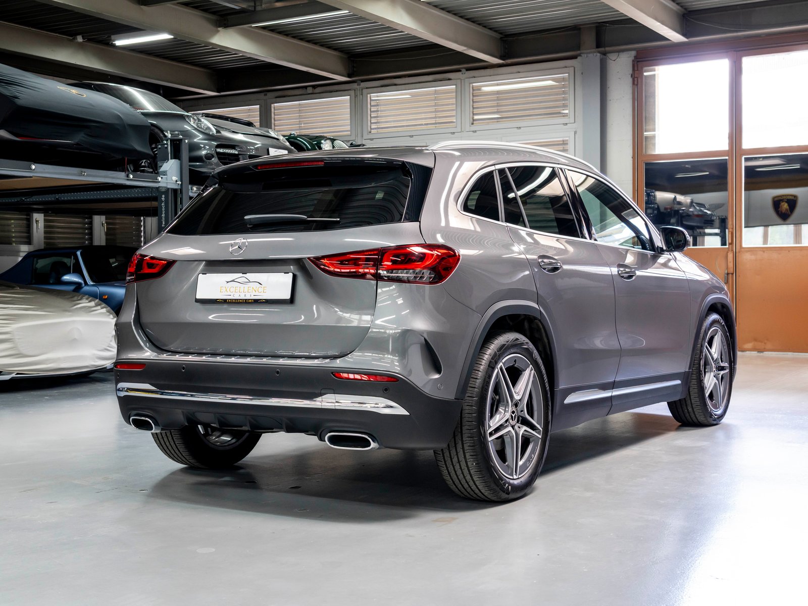 MERCEDES-BENZ GLA 200 4Matic AMG Line 8G-DCT, Benzin, Occasion / Gebraucht, Automatik - 4
