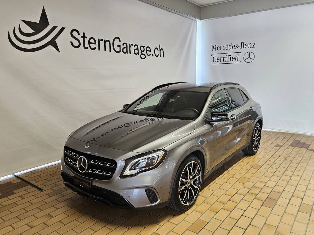 MERCEDES-BENZ GLA 200 Night Star