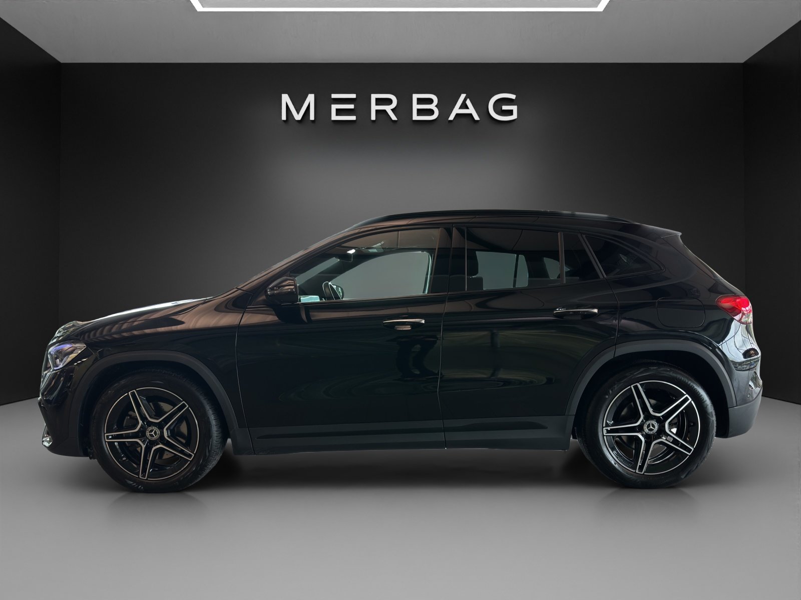 MERCEDES-BENZ GLA 200 AMG Line, Benzin, Occasion / Gebraucht, Automatik - 3