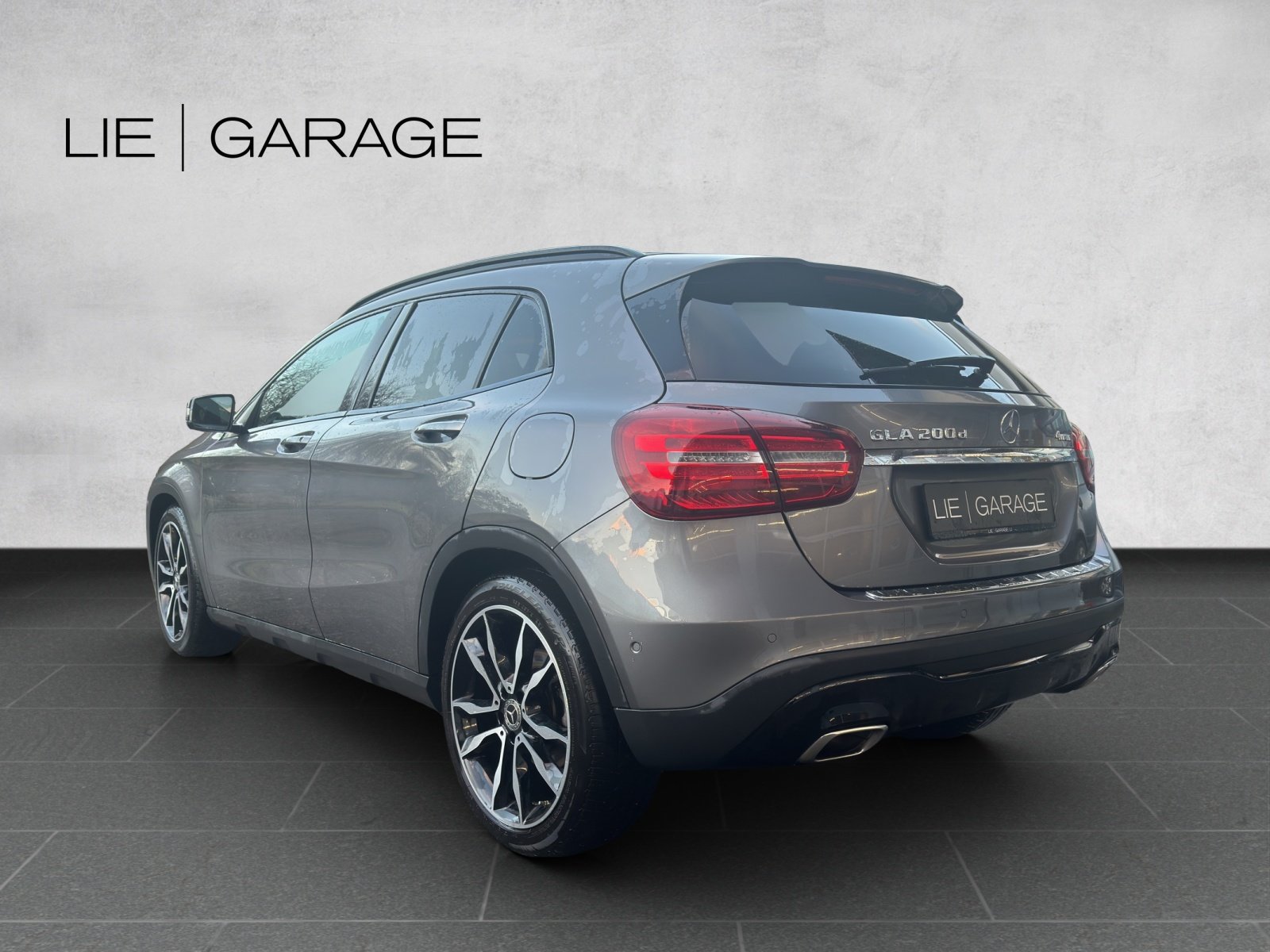 MERCEDES-BENZ GLA 200 d Swiss Star Edition Urban 4Matic 7G-D, Diesel, Occasioni / Usate, Automatico - 2