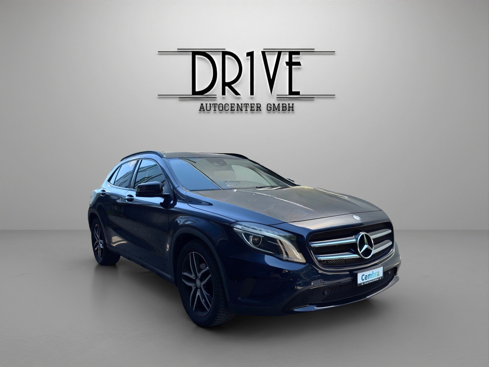 MERCEDES-BENZ GLA 200 Night Star 7G-DCT, Petrol, Second hand / Used, Automatic - 3