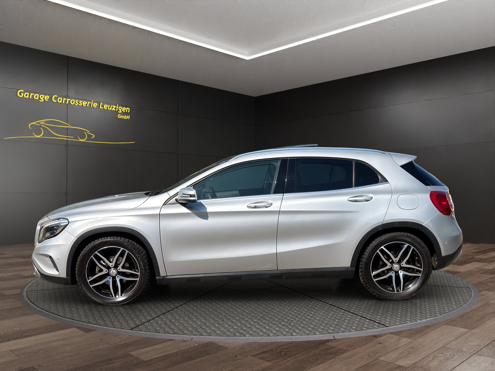 MERCEDES-BENZ GLA 200 Urban 7G-DCT, Petrol, Second hand / Used, Automatic - 7