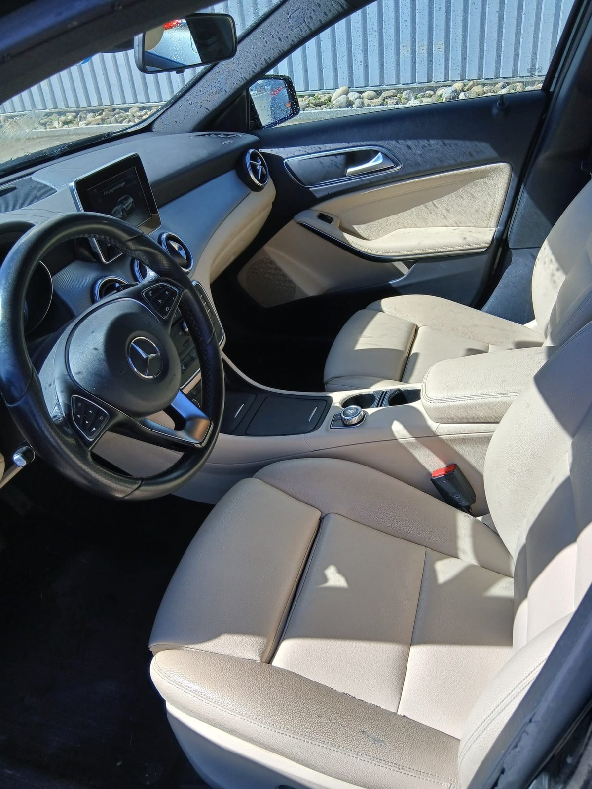 MERCEDES-BENZ GLA 200 Night Star 7G-DCT, Petrol, Second hand / Used, Automatic - 4