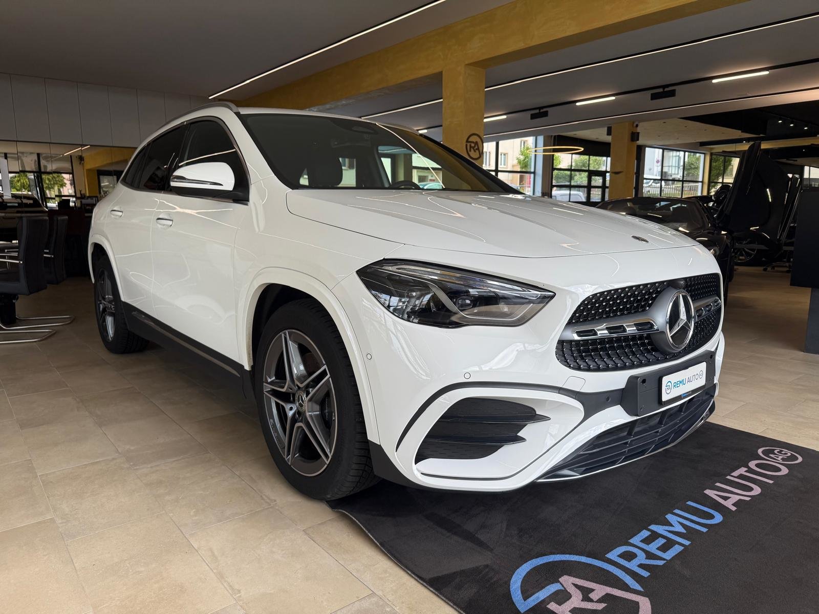 MERCEDES-BENZ GLA 200d AMG Line 8G-DCT