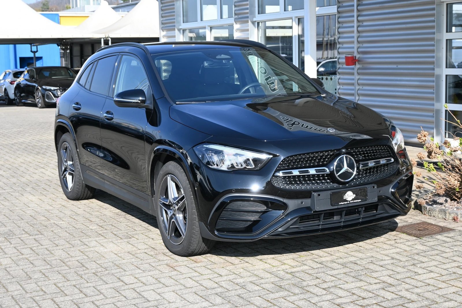 MERCEDES-BENZ GLA 200 AMG Line 7G-DCT + Facelift Modell