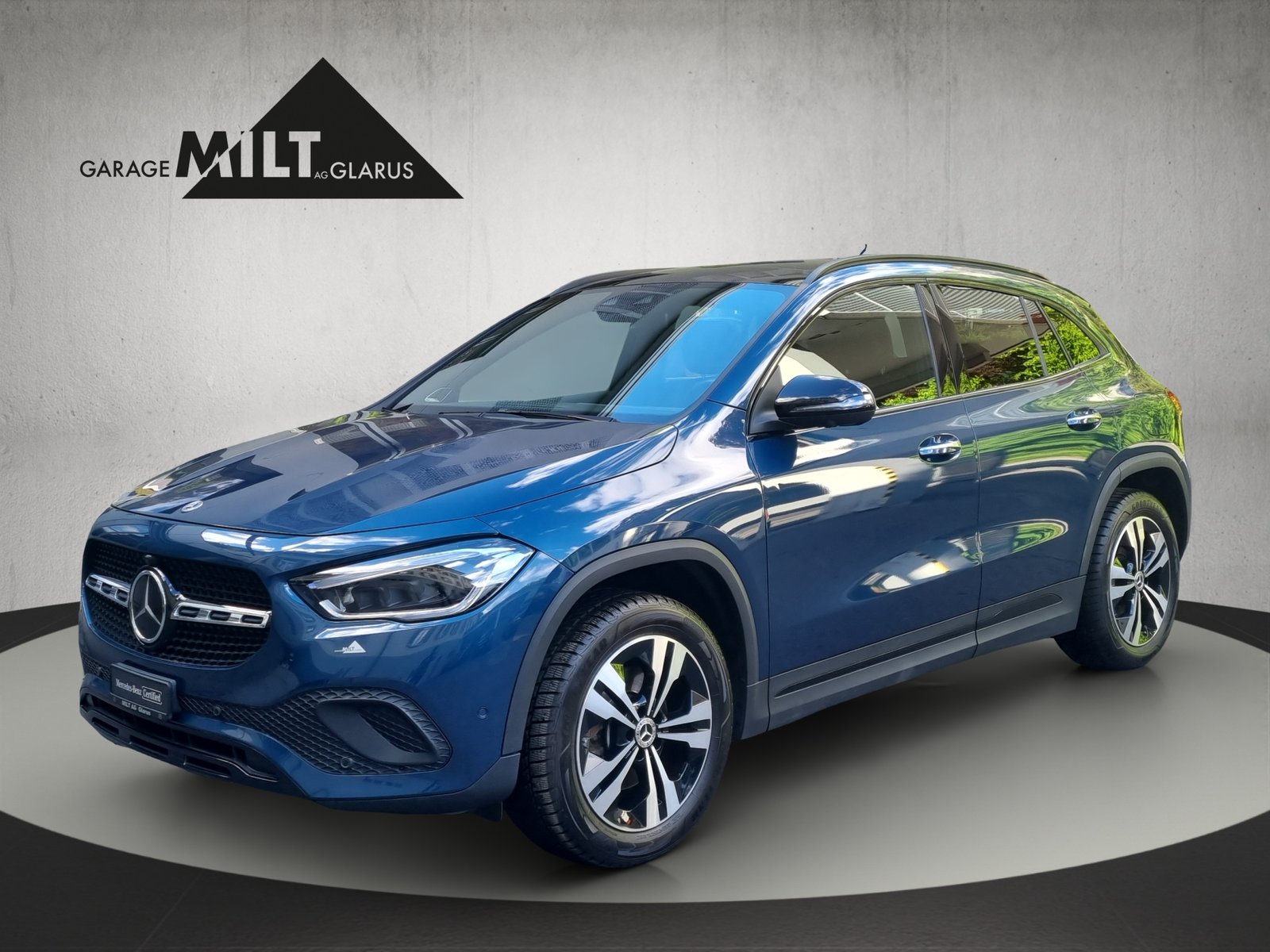 MERCEDES-BENZ GLA 200 Progressive