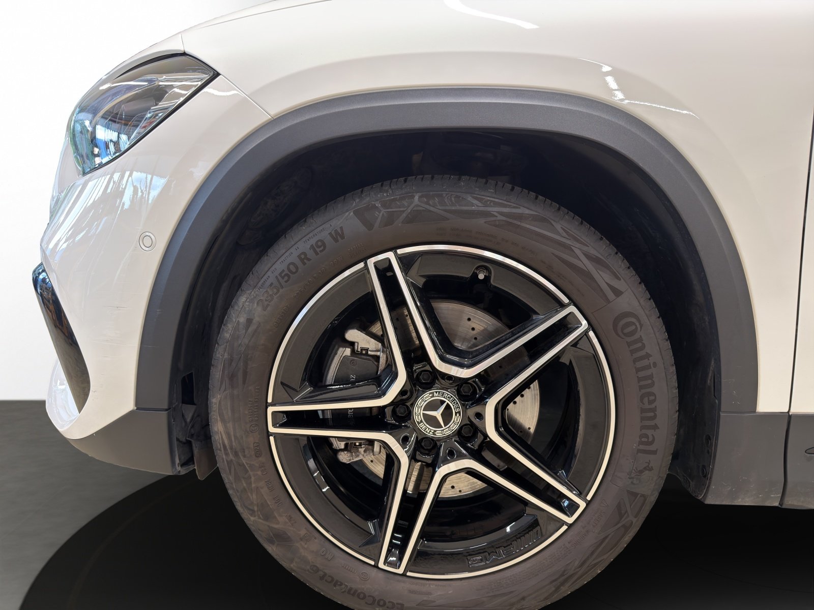 MERCEDES-BENZ GLA 200, Benzin, Occasion / Gebraucht, Automatik - 6