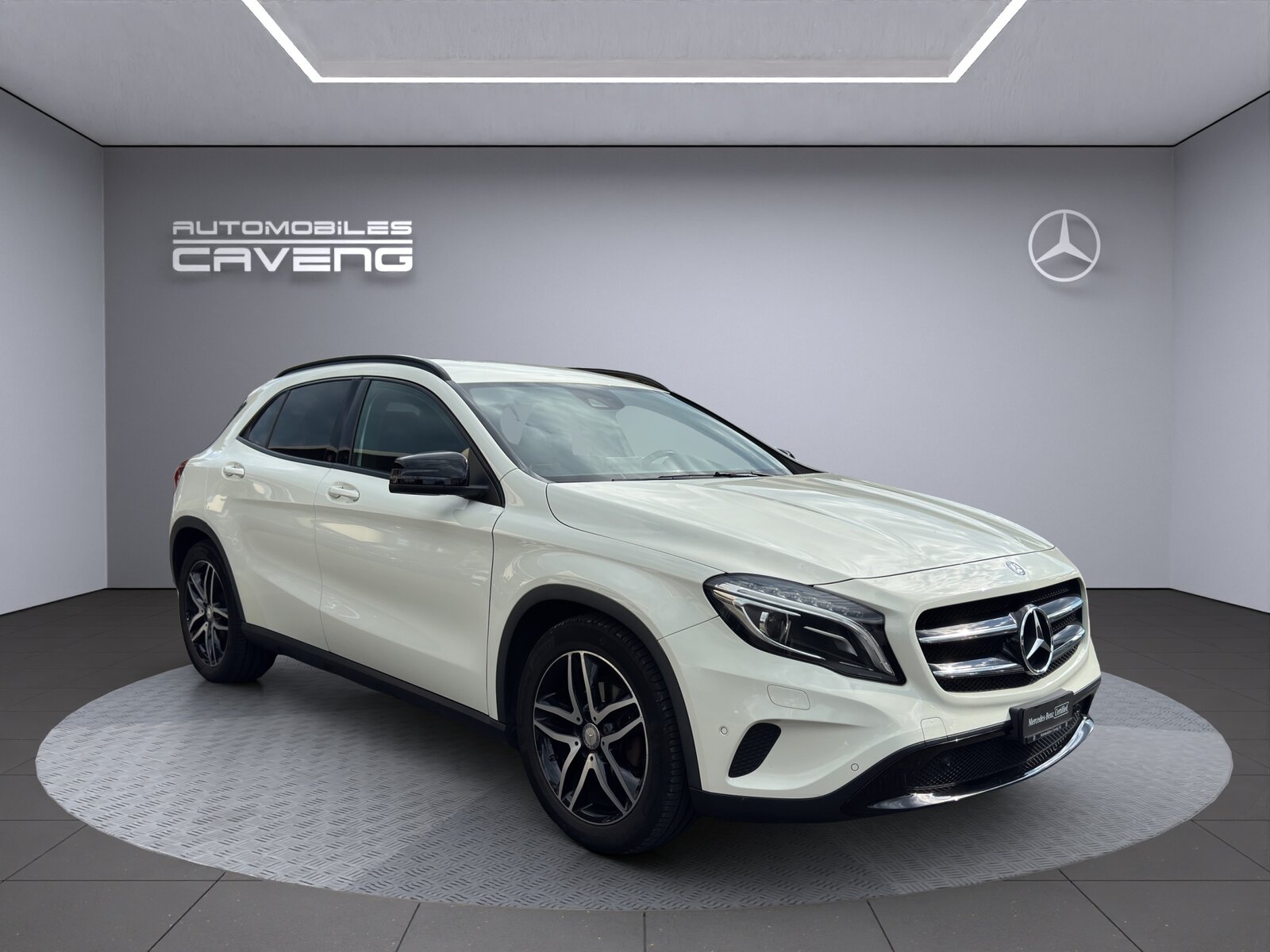 MERCEDES-BENZ GLA 200 Night Star 7G-DCT, Petrol, Second hand / Used, Automatic - 7