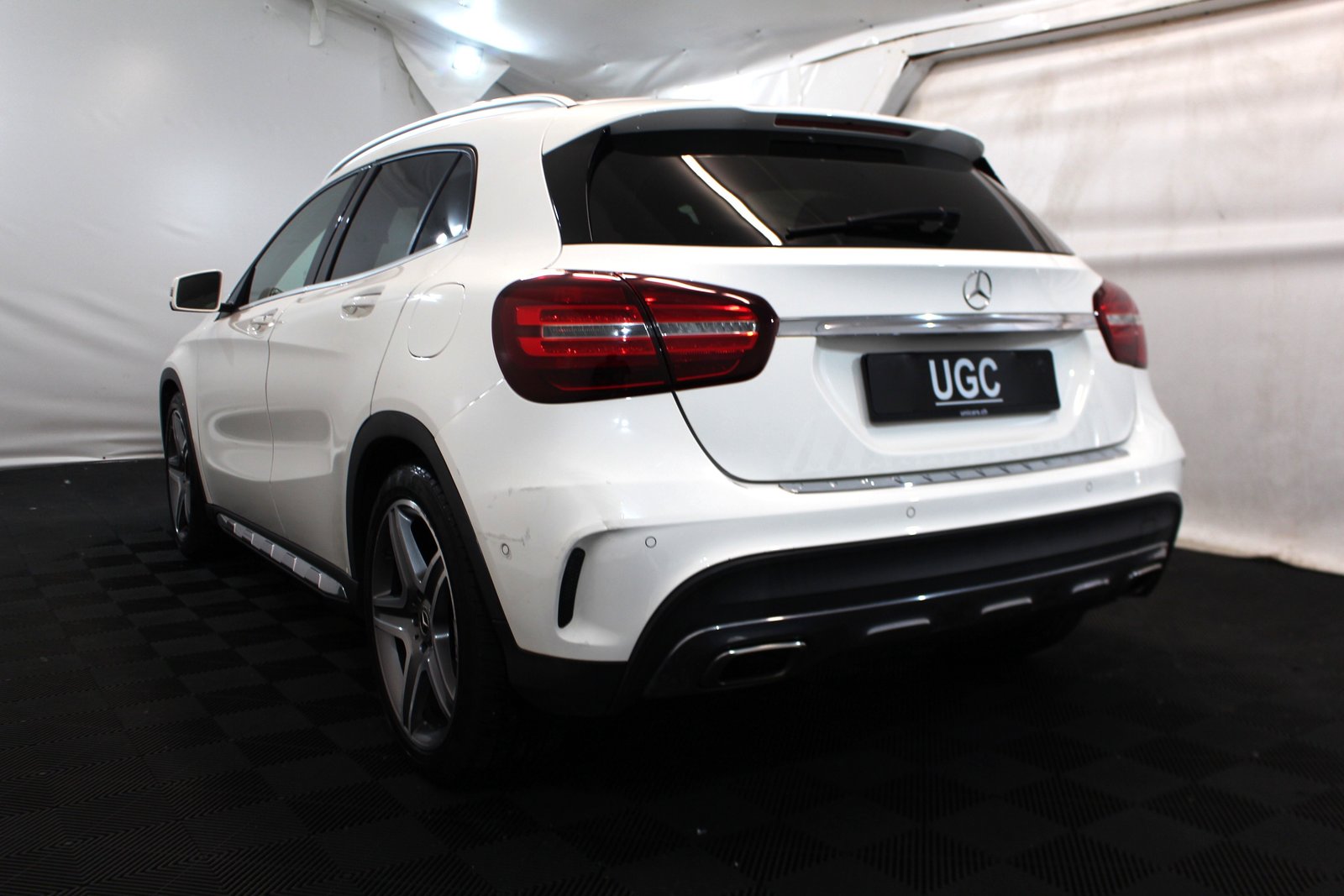 MERCEDES-BENZ GLA 200 Night Star, Essence, Occasion / Utilisé, Automatique - 4