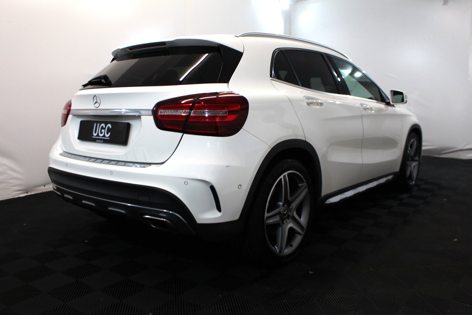 MERCEDES-BENZ GLA 200 Night Star, Essence, Occasion / Utilisé, Automatique - 6
