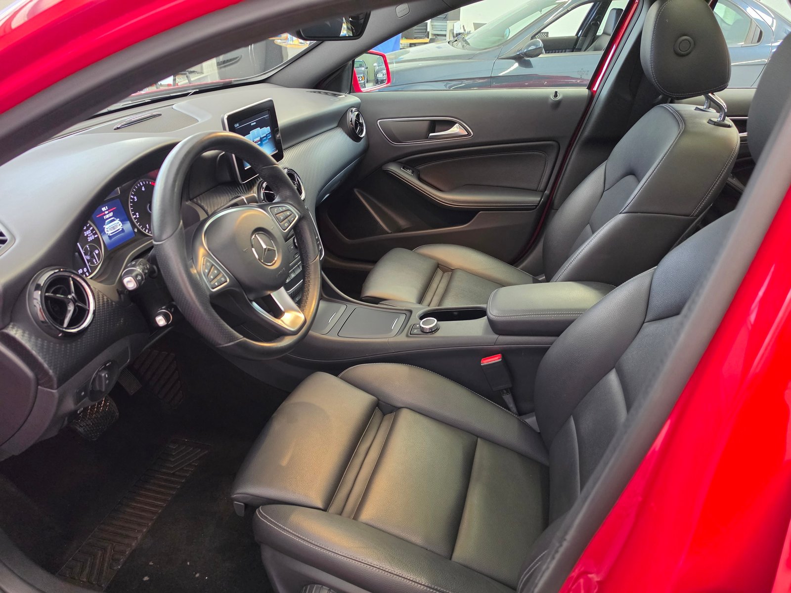 MERCEDES-BENZ GLA 200 CDI Swiss Star Edition 4Matic 7G-DCT, Diesel, Occasioni / Usate, Automatico - 4