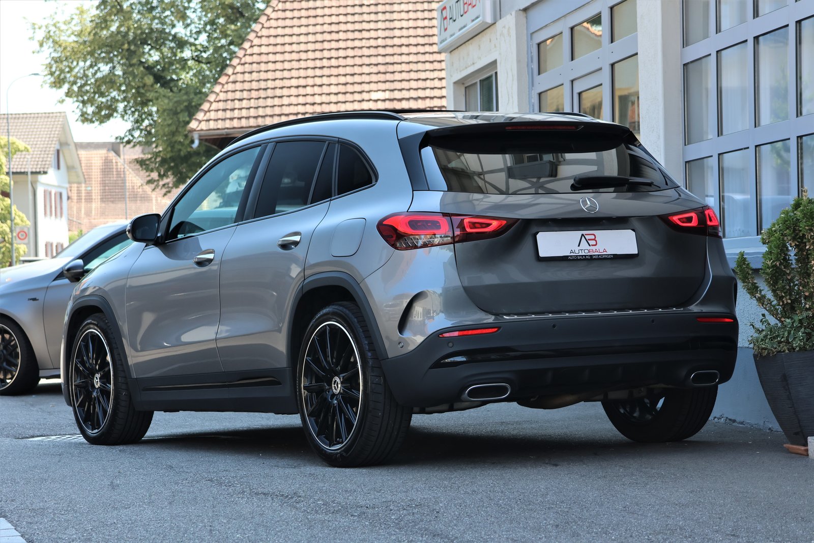 MERCEDES-BENZ GLA 200d AMG Line 8G-DCT, Diesel, Occasion / Gebraucht, Automatik - 3