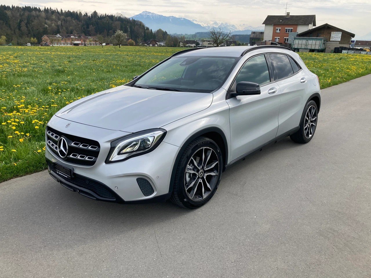 MERCEDES-BENZ GLA 200 CDI Night Star AT