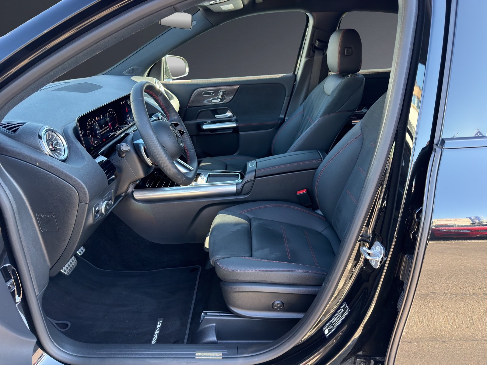 MERCEDES-BENZ GLA 200 Night Star 7G-DCT, Mild-Hybrid Benzin/Elektro, Occasion / Gebraucht, Automatik - 6