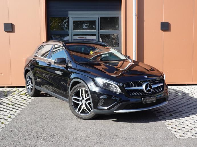 MERCEDES-BENZ GLA 200 CDI * 8 Roues * Régulateur de vitesse, Diesel, Occasion / Utilisé, Manuelle