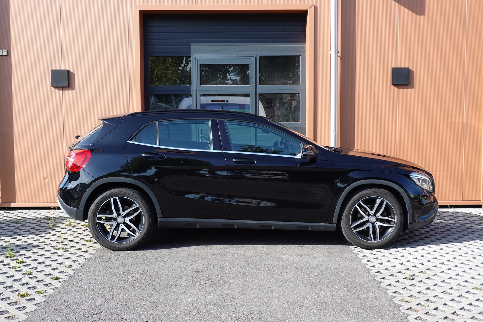 MERCEDES-BENZ GLA 200 CDI * 8 Roues * Régulateur de vitesse, Diesel, Occasion / Utilisé, Manuelle - 4