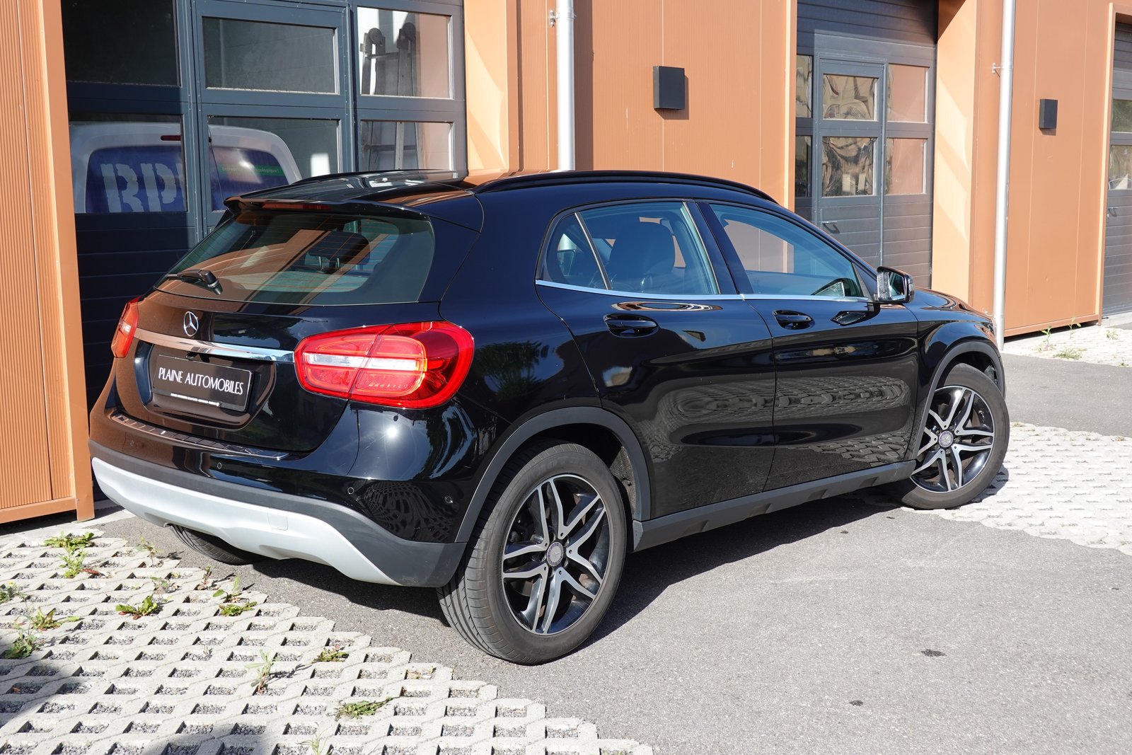 MERCEDES-BENZ GLA 200 CDI * 8 Roues * Régulateur de vitesse, Diesel, Occasion / Utilisé, Manuelle - 7