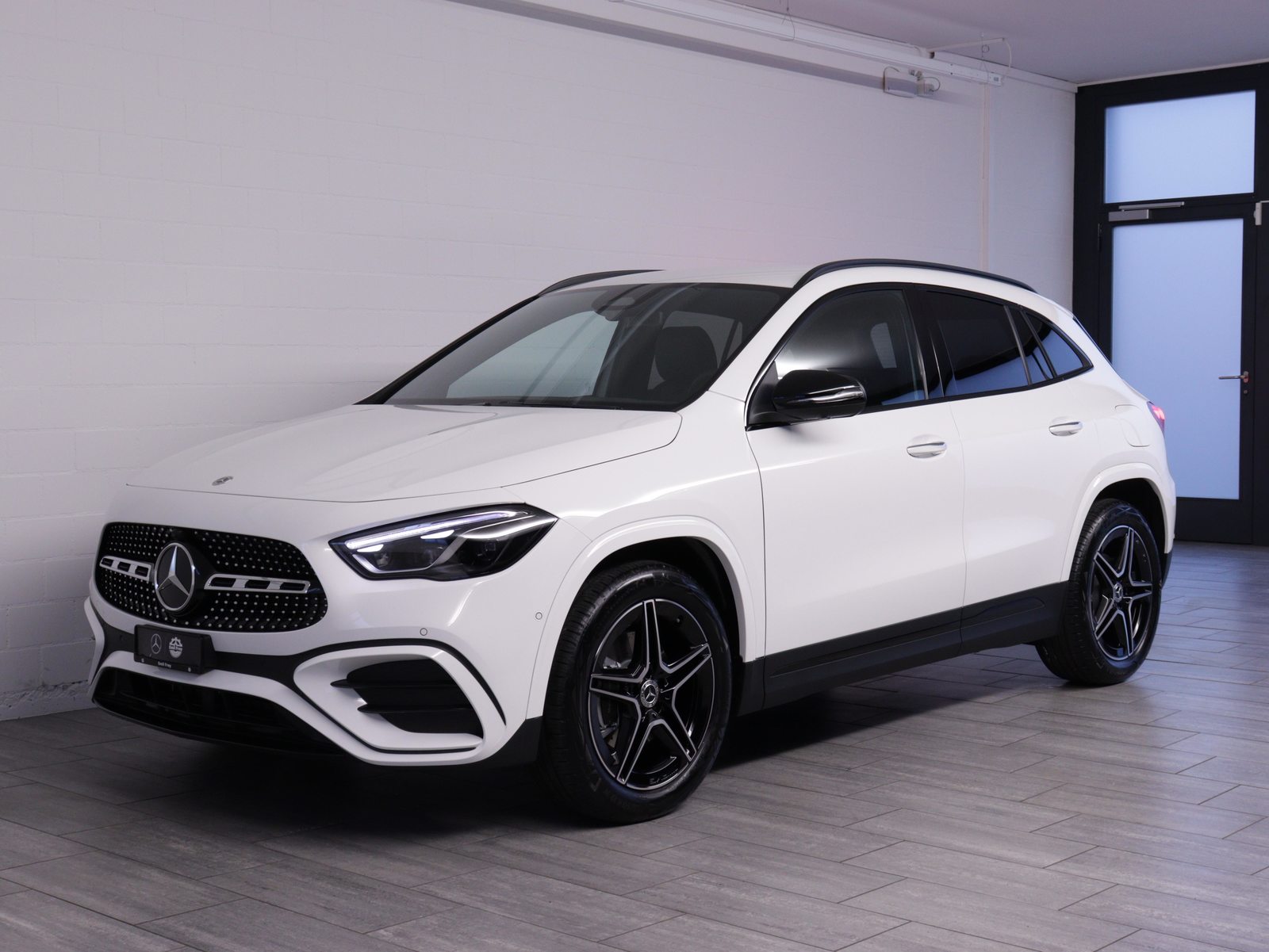 MERCEDES-BENZ GLA 200 Night Star AMG Line
