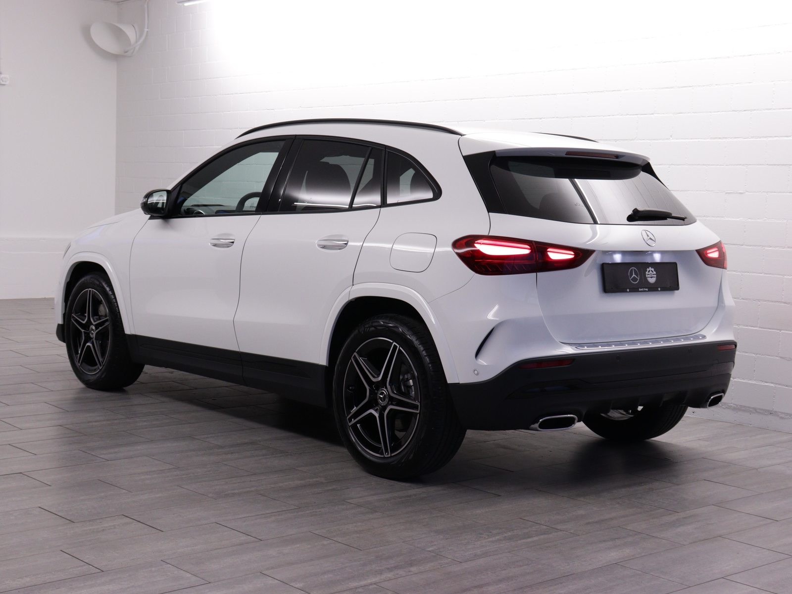 MERCEDES-BENZ GLA 200 Night Star AMG Line, Mild-Hybrid Benzin/Elektro, Occasion / Gebraucht, Automatik - 4