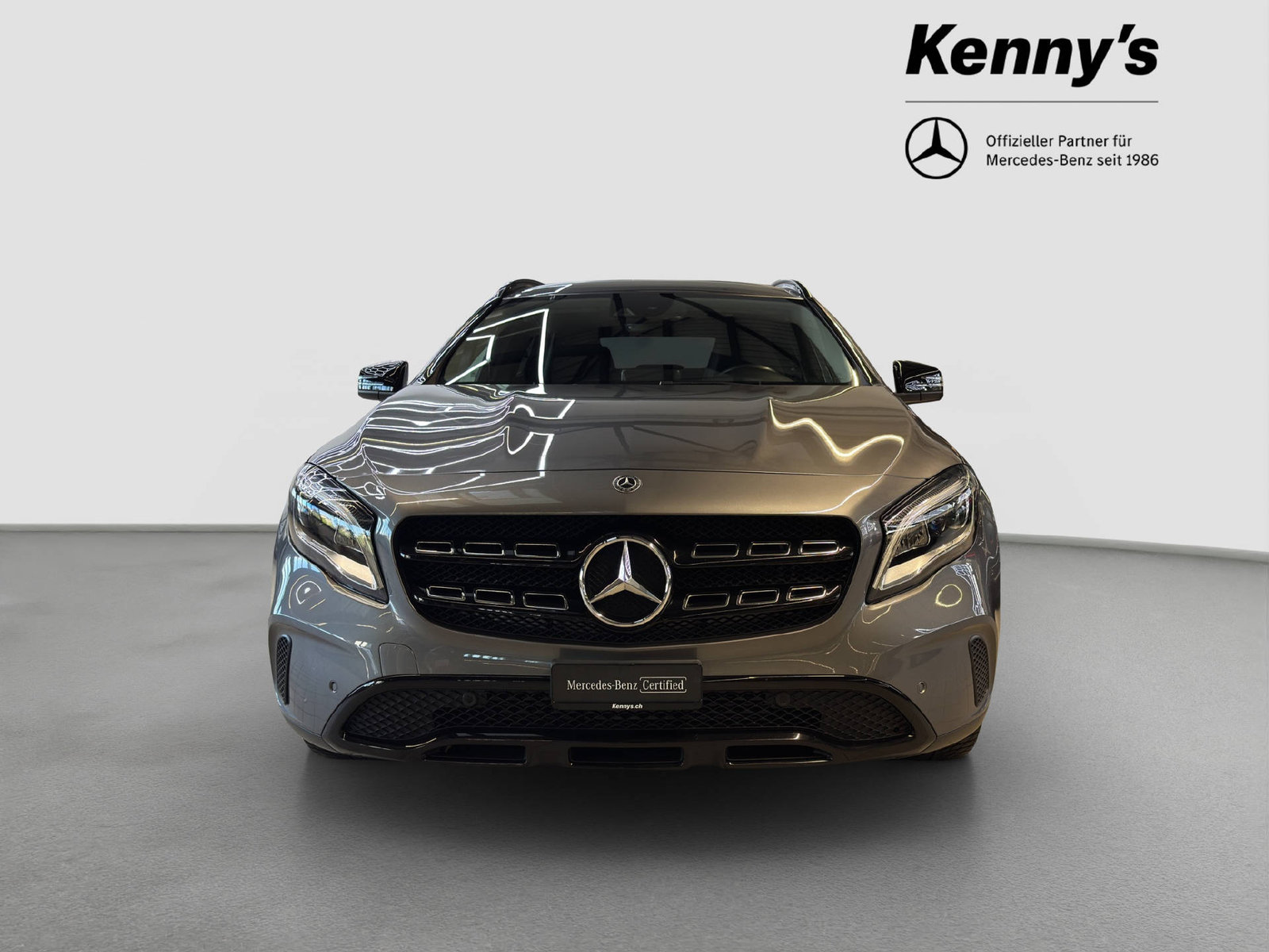 MERCEDES-BENZ GLA 200 Urban, Petrol, Second hand / Used, Manual - 2